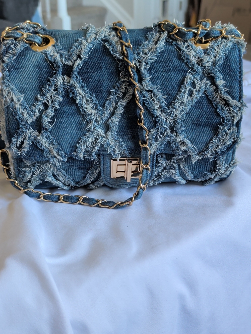 Quilted Frayed Denim Shoulder Bag with Chain Strap - Blue